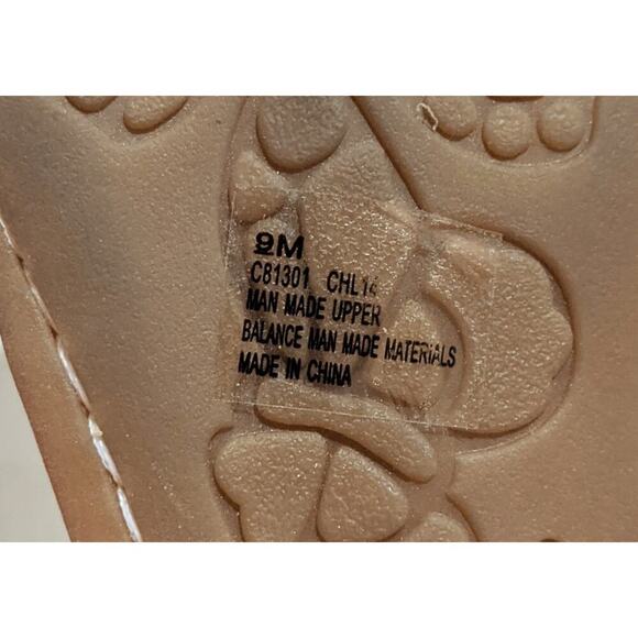 B.O.C. Born Caree Womens Thong Sandals White Vegan Leather Laser Cut Size 9M - Picture 7 of 7